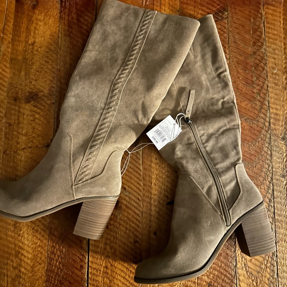 Women’s tall boots